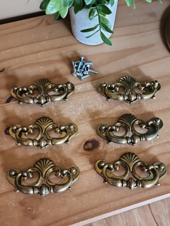 Ilco Unican Other - Set of 6 Brass Chippendale Bail Drawer Pulls